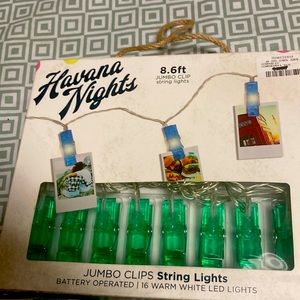 String lights with photo clips